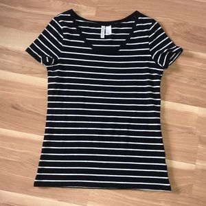 DIVIDED Striped Short Sleeve Tee